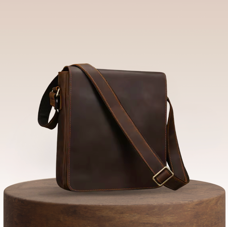 Von Slim Leather Messenger