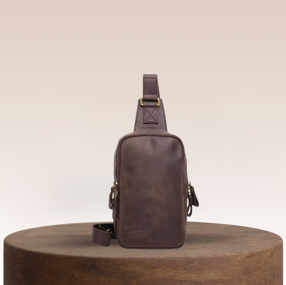Finnegan Compact Leather Slingbag